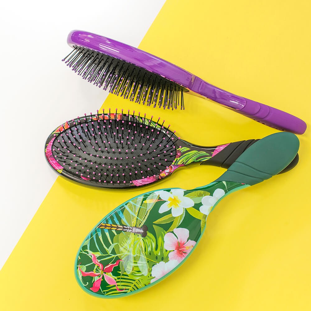 WetBrush Pro Detangler Hair Brush Neon Tropics Green - i-glamour.com