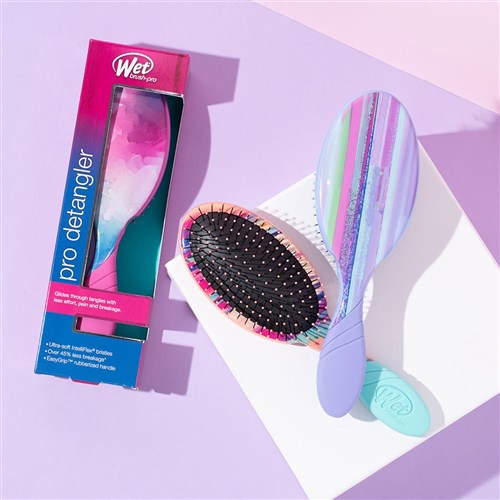 WetBrush Pro Swift Strokes Detangler Clouds