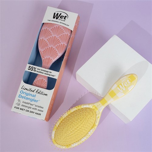 WetBrush Coastal Charm Detangler Yellow