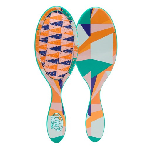 WetBrush Artful Ace Detangler Flag Up