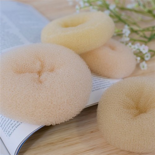 Dress Me Up Hair Donut Blonde – Medium, Regular                                         