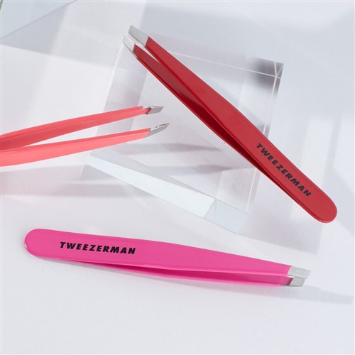 Tweezerman Slant Tweezer in Geranium 