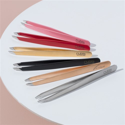 Rubis Slant Tweezer Black  